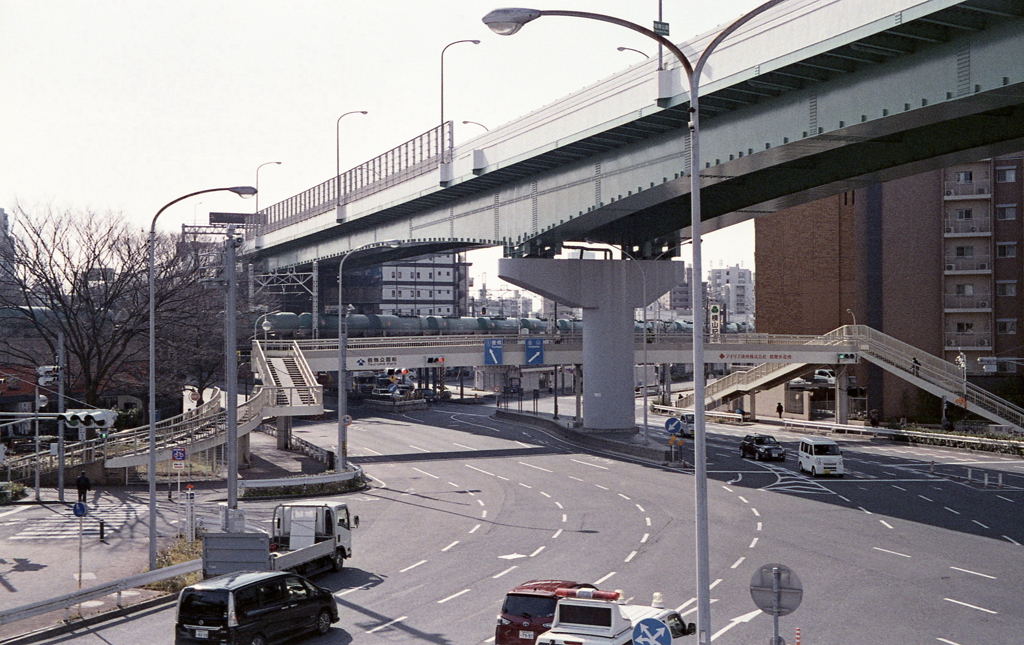 歩道橋から見る鶴舞交差点
