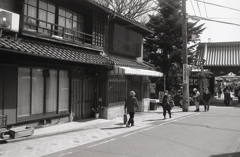 昔ながらの建物が残る旧街道