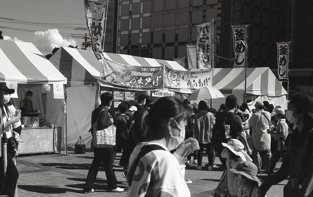 祭りと思うと景観がイマイチなんですが…（苦笑