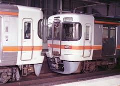 切り離された車両