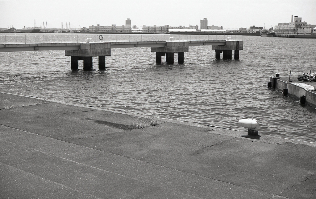 ボラードのある風景Ⅱ