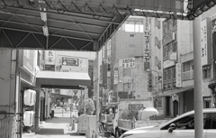 雑居ビルの風景