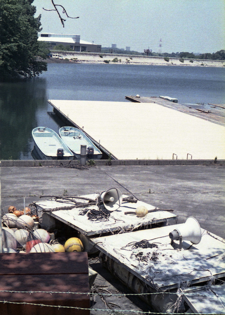 カヌーの船着き場でしょうか。