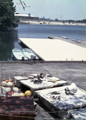 カヌーの船着き場でしょうか。