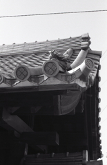本陣跡の屋根瓦はこれは亀だろうか？それともガッパ？（笑
