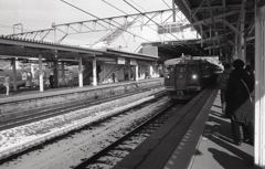 信濃鉄道普通電車が入ってきた。