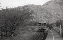 山間に走る樽見鉄道