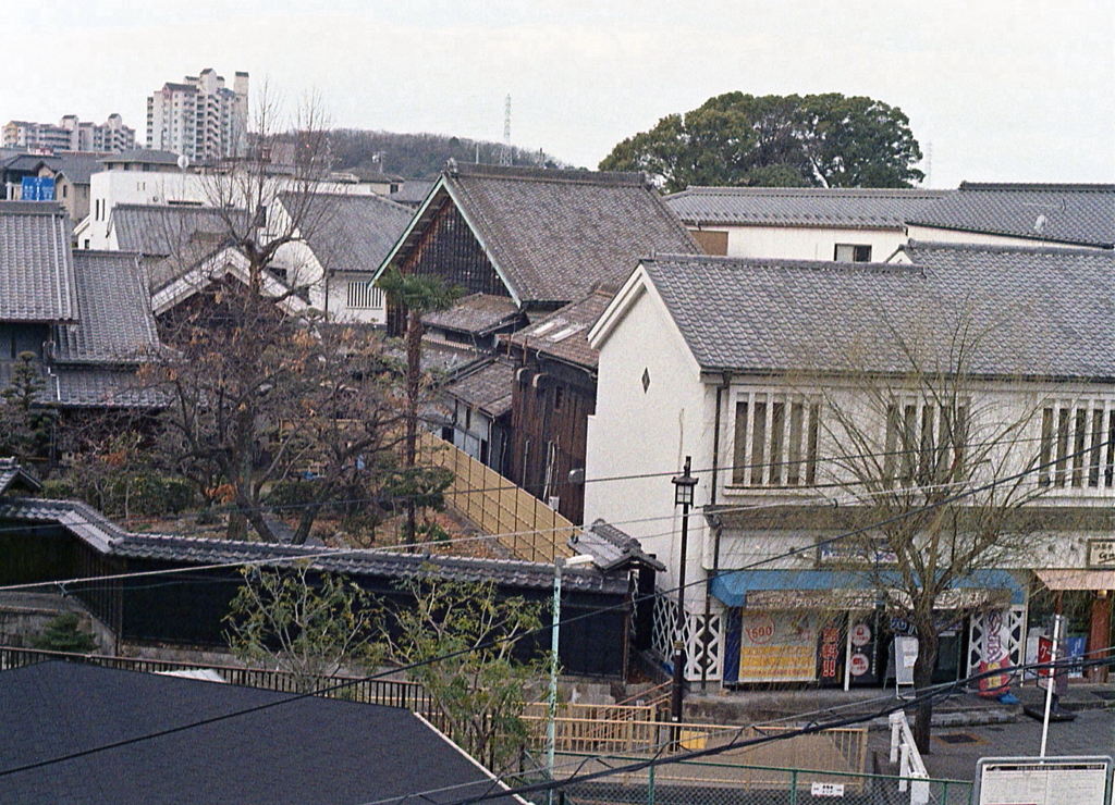 駅輩見える有松宿の風景