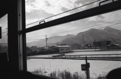 山々に囲まれる盆地