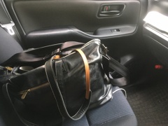 助手席のカメラバック