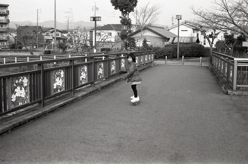 「おじさんこんにちは！ねぇ、見て見て！」