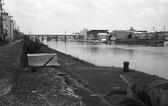 名古屋港へ続く堀川風景