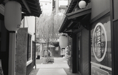 小町の角を曲がったら…