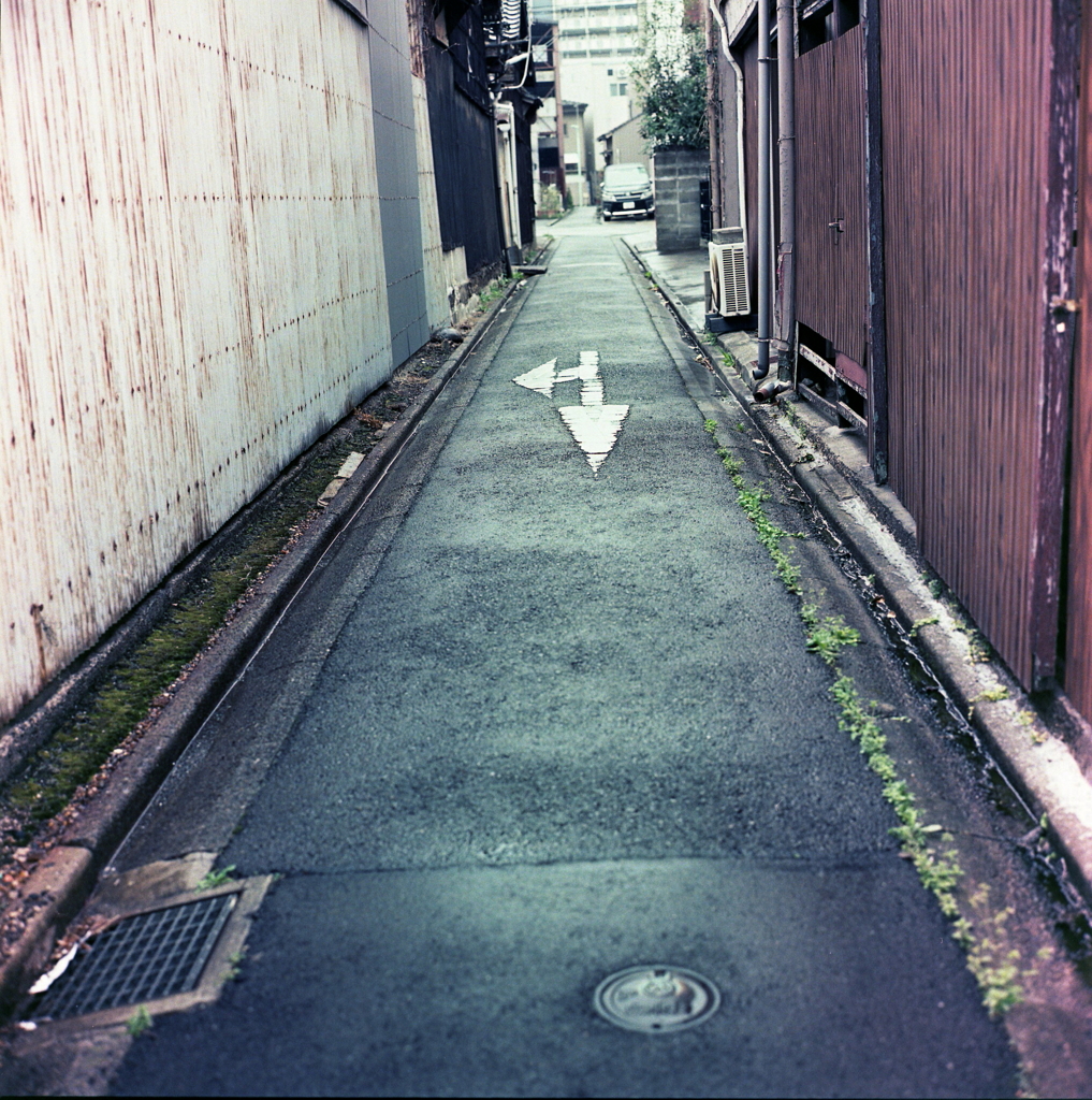 小路の矢印