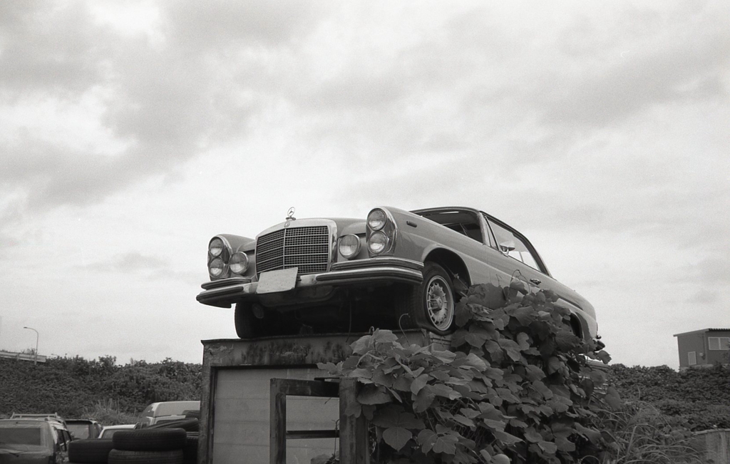 Mercedes Benz 280SE 