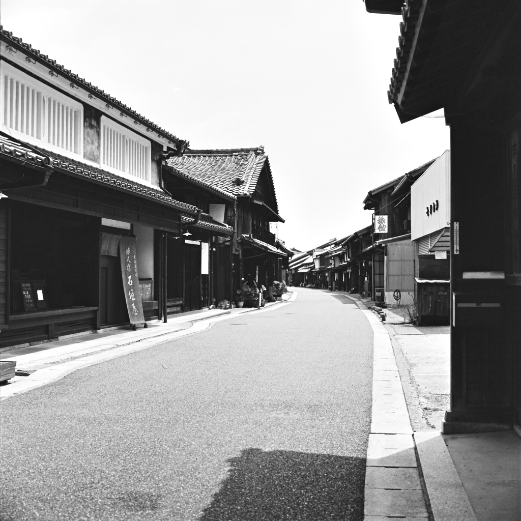 旅人宿からまだまだつづく関街道