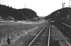 駅と電車のある長閑な風景