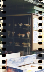 閉ざされたお店のパフェ