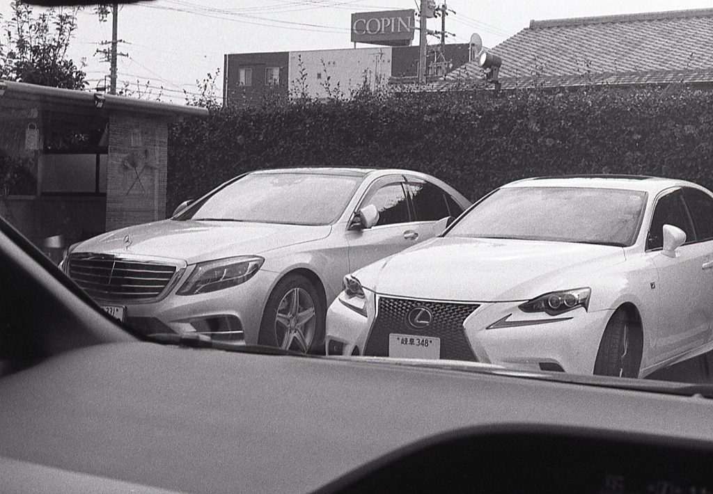 ベンツ対レクサス南海の大決闘！