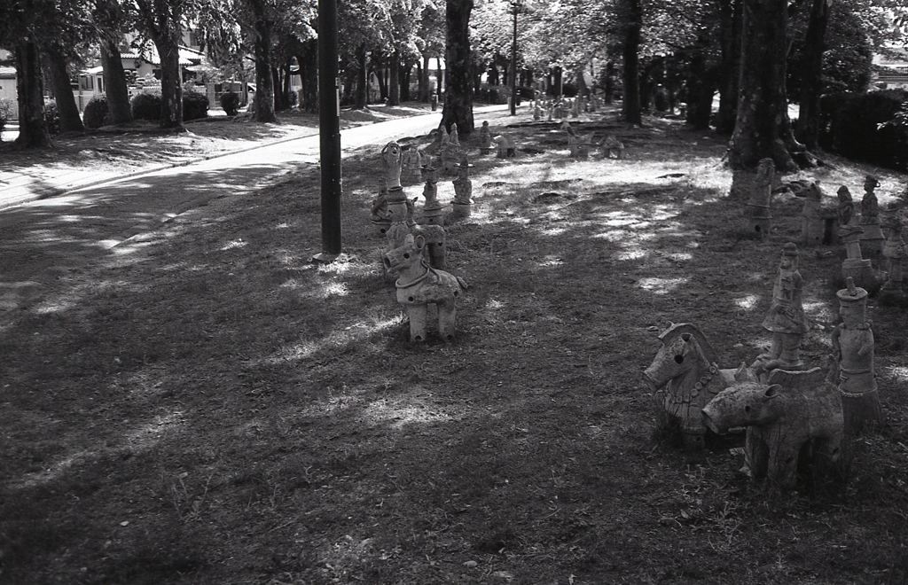 埴輪ロードを歩く