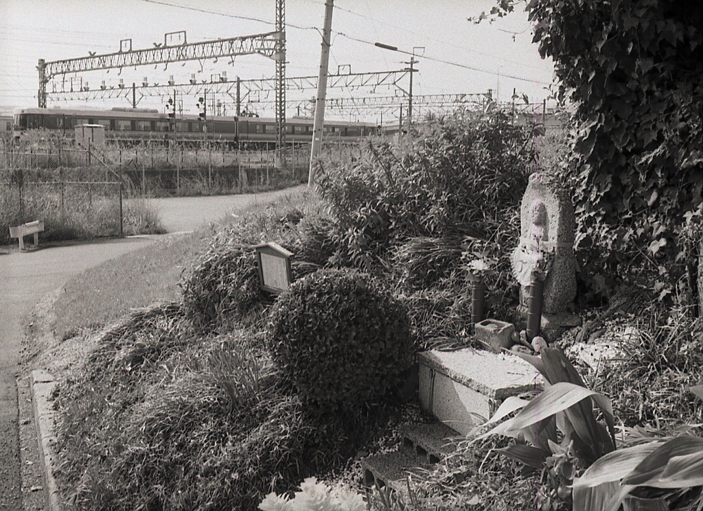 神領保線区と穴田のお地蔵さん