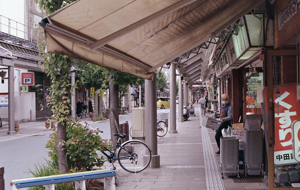 生活臭を感じる高山の街通り