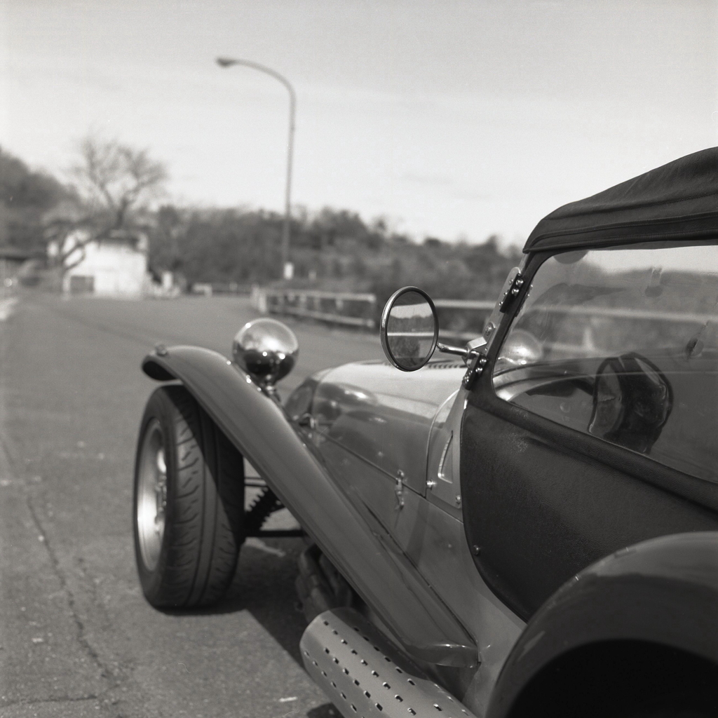 入鹿の畔でCATERHAM７