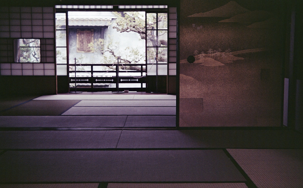 金の襖から蔵の景色　～旧豊田佐助邸 