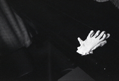 Foma RETROPANで白手袋