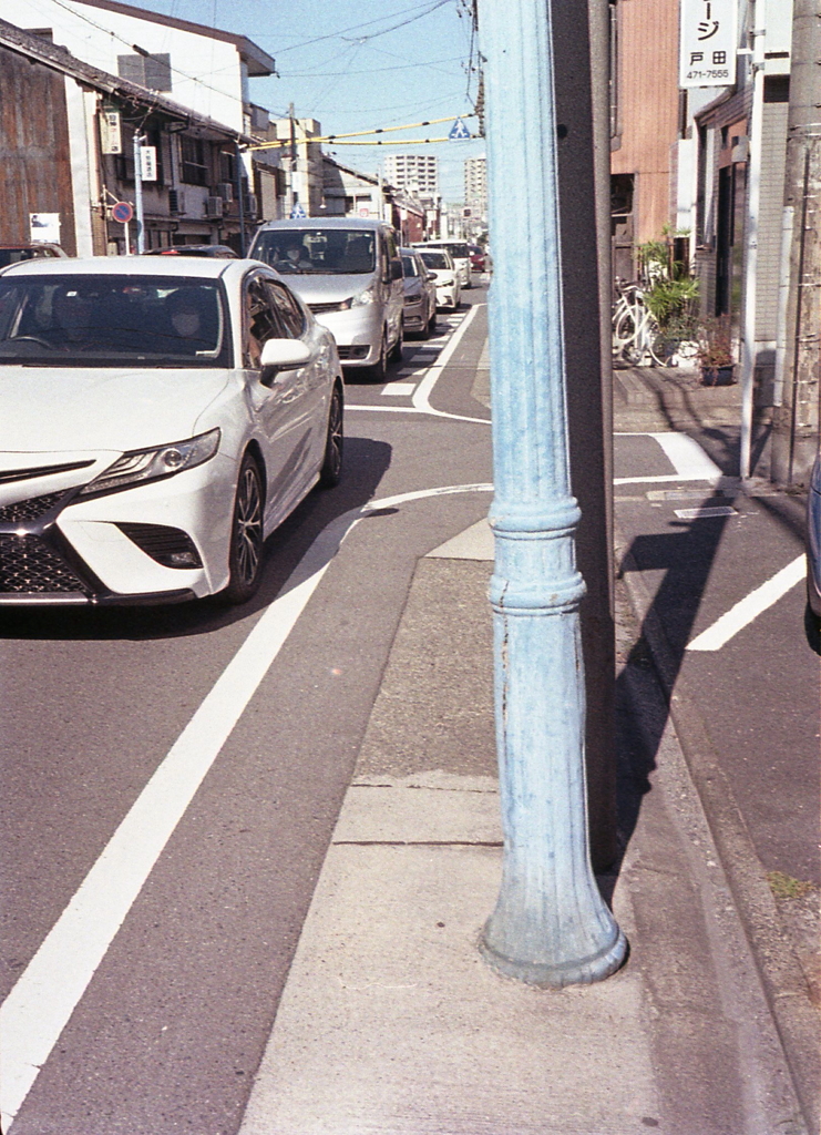 残されたコンクリのガス灯