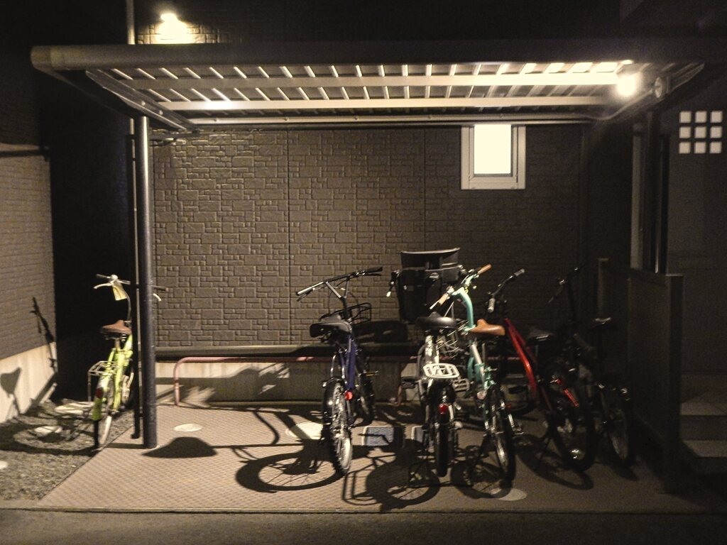 夜の駐輪場