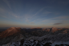 夕陽に染まる三俣山
