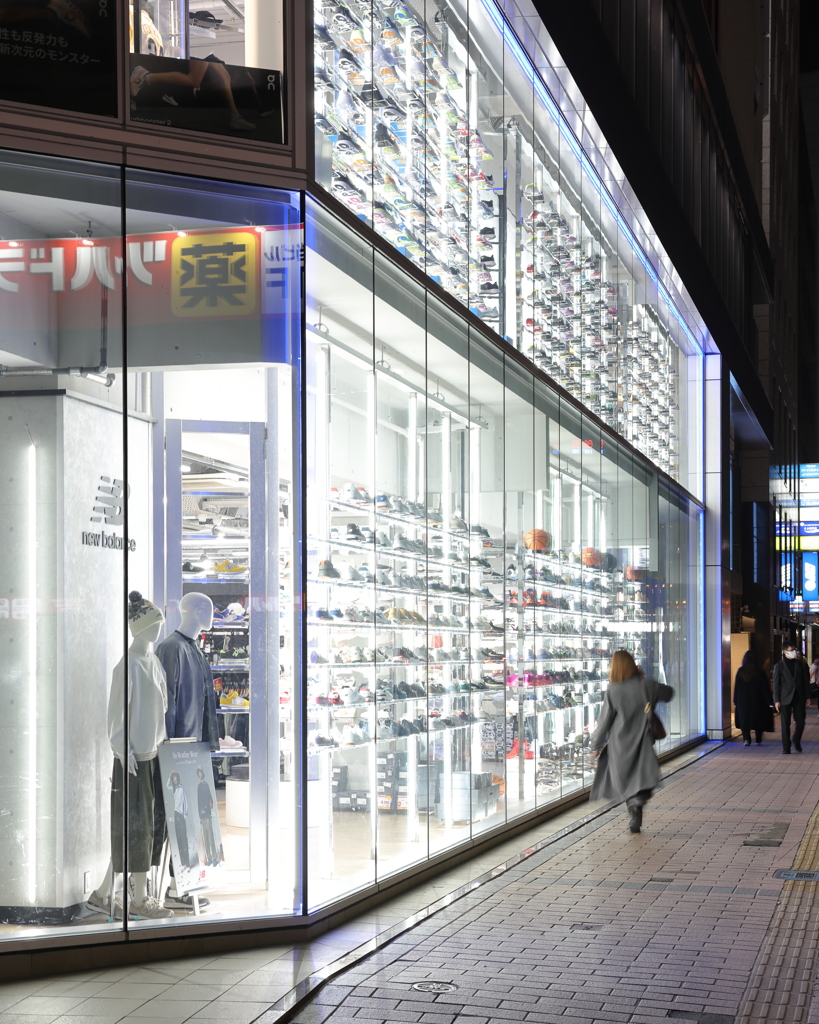 とにかく目立つお店