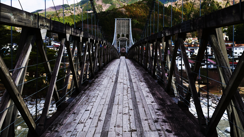 「強靭」　桃介橋（南木曽町）