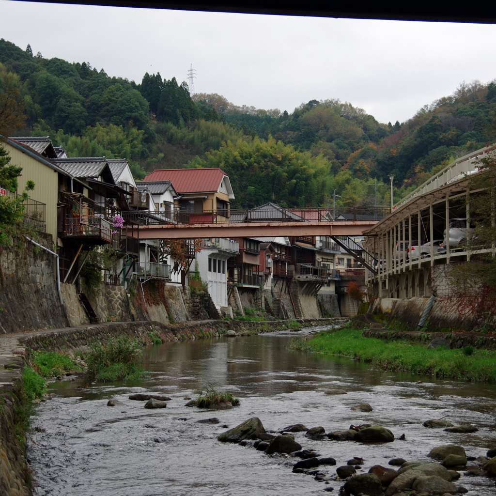 街中の水面