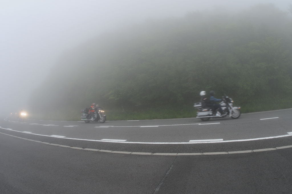 箱根スカイライン　濃霧