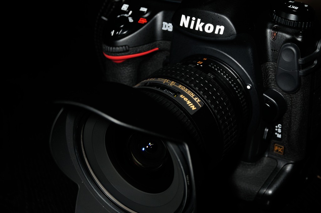 Ai AF Zoom-Nikkor 18-35mm f/3.5-4.5D