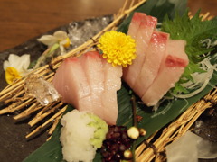 脂がのっているよ！　ブリのお造り