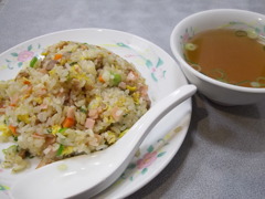 チャーハンと中華スープ