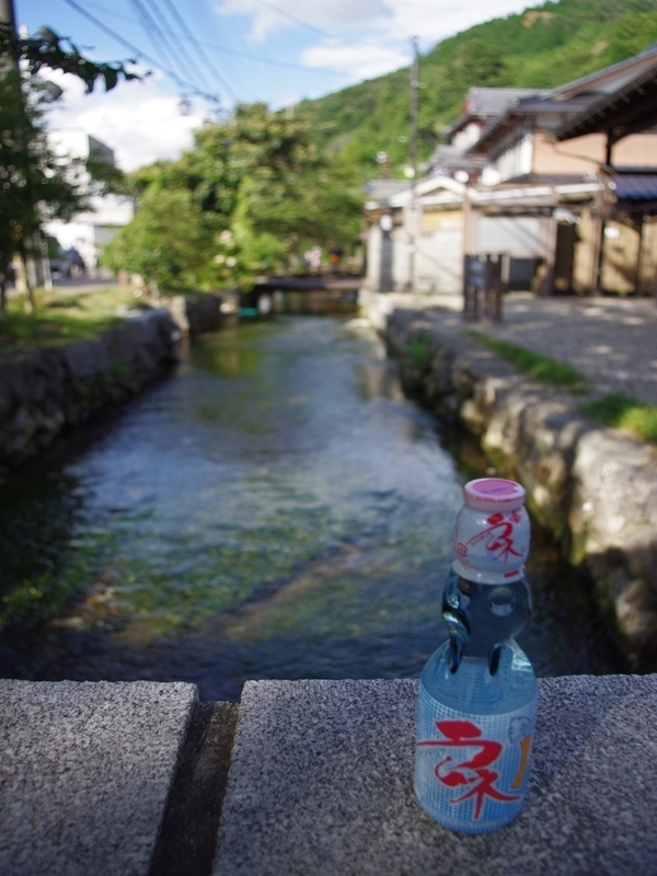 涼　～地蔵川の清流とラムネ～