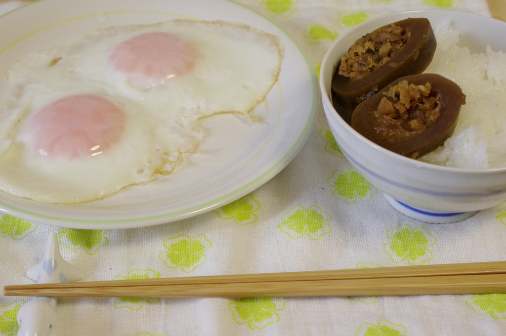伊賀越漬と目玉焼きの朝御飯