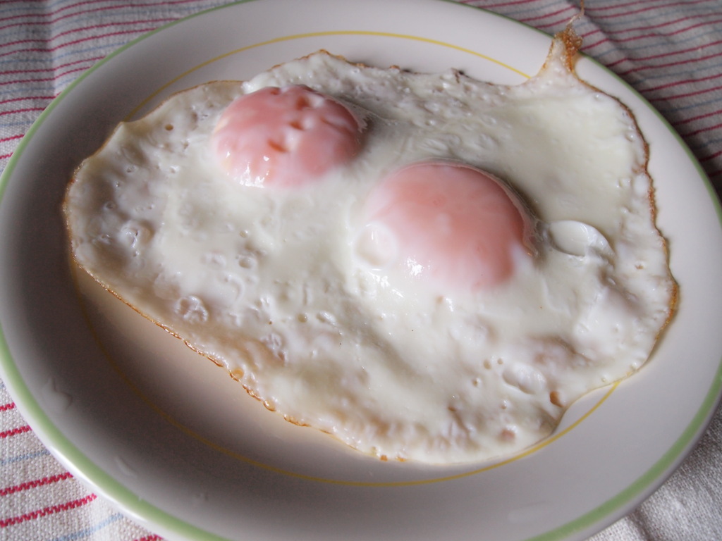 シンプルな目玉焼き