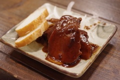 おでん屋さんの牛タン・デミグラスソース煮