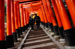 朱の階段