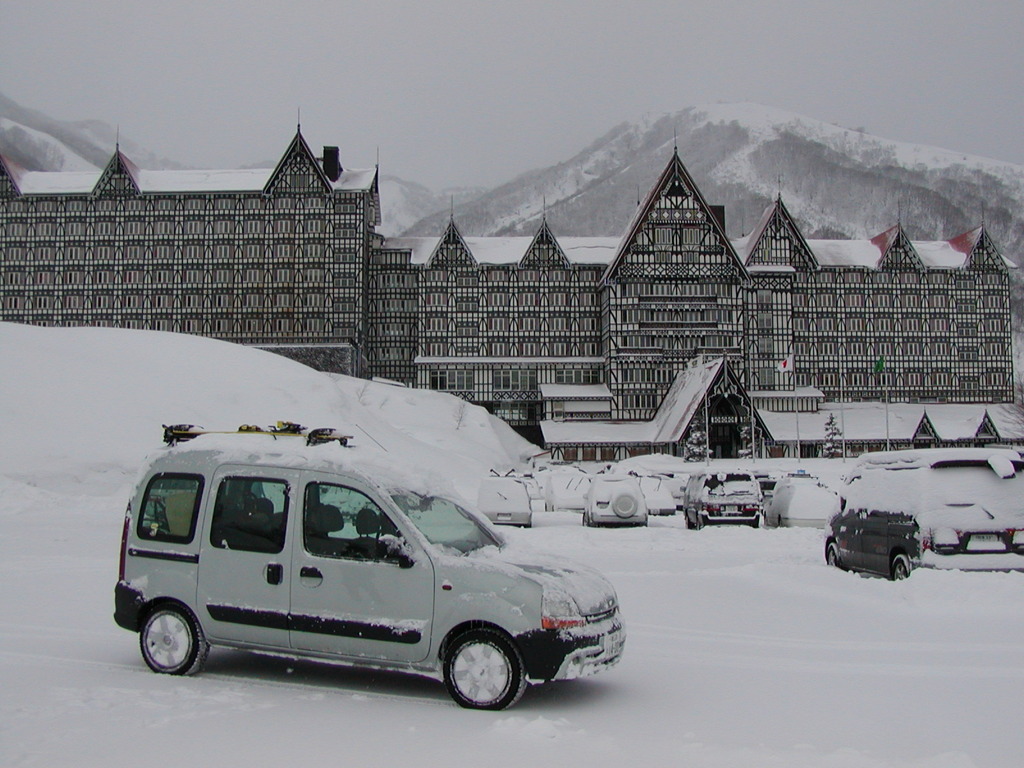 コルチナ　2003年 大雪の朝