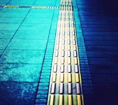 京都駅の視覚障害者ブロック