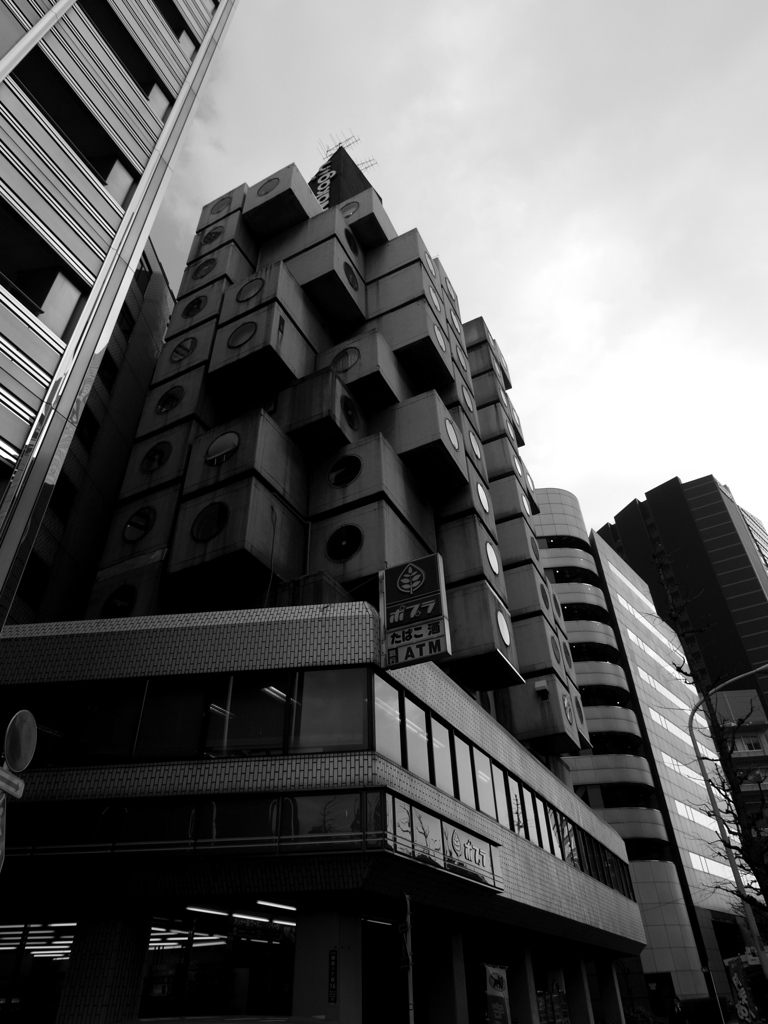 中銀カプセルタワービル