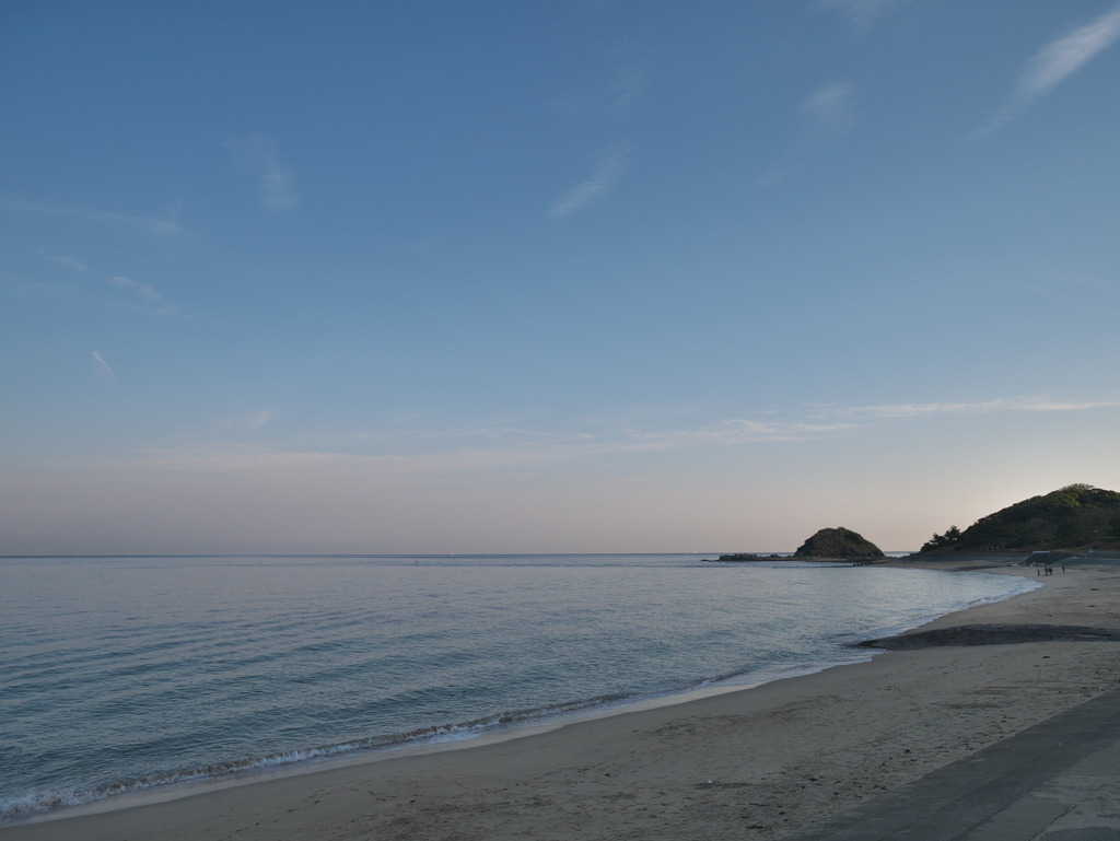 朝の志賀島　砂浜