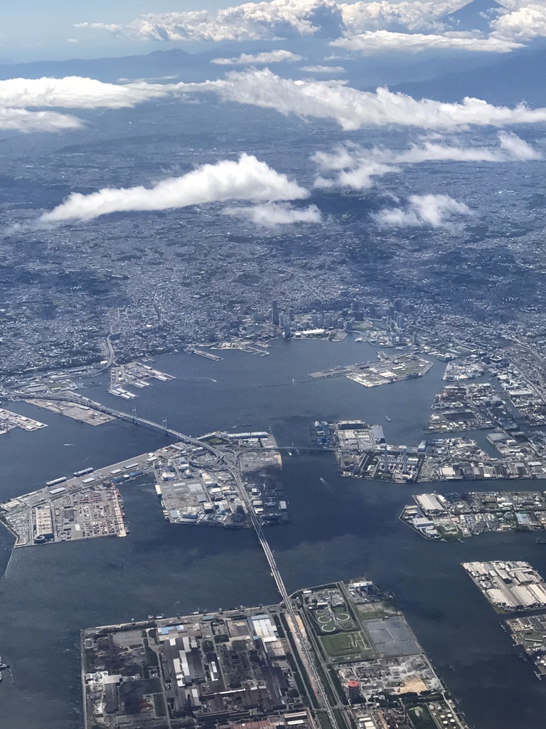 横浜港