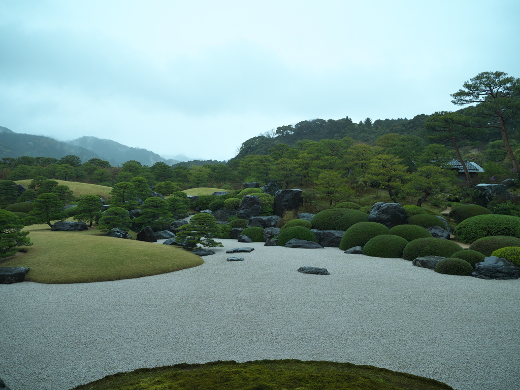 足立美術館庭園”枯山水庭”